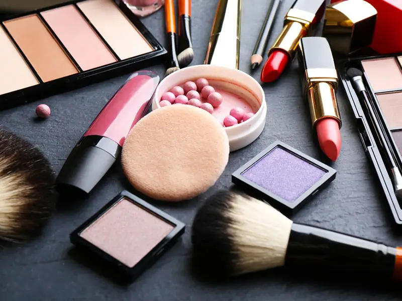 واردات لوازم آرایشی و بهداشتی از دبی